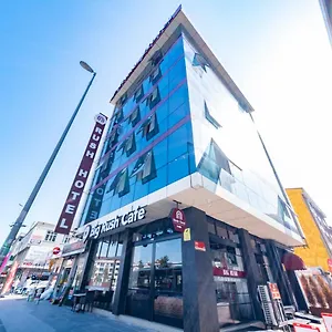 Hotel Rush, Istanbul